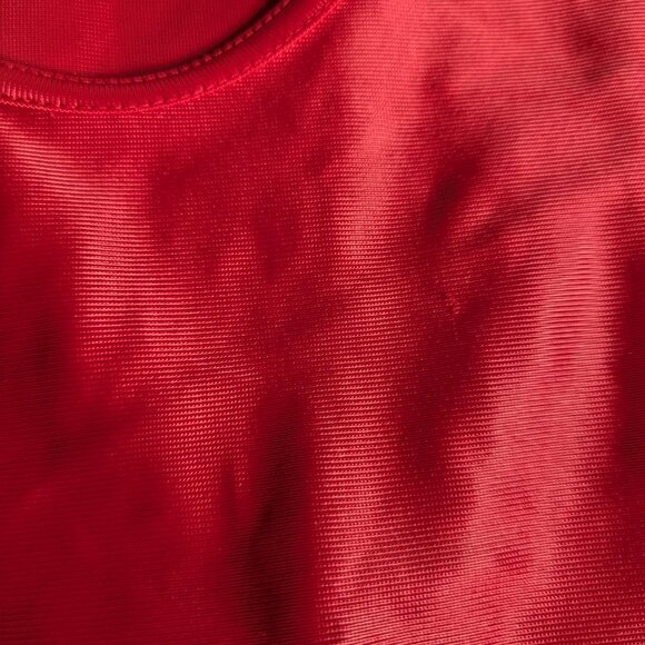 Red Dazzle Central Tank Top - Picture 5 of 5